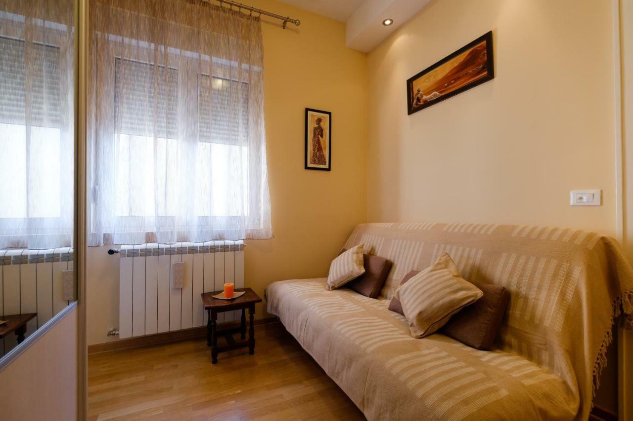 Jolie Daire Belgrad Dış mekan fotoğraf