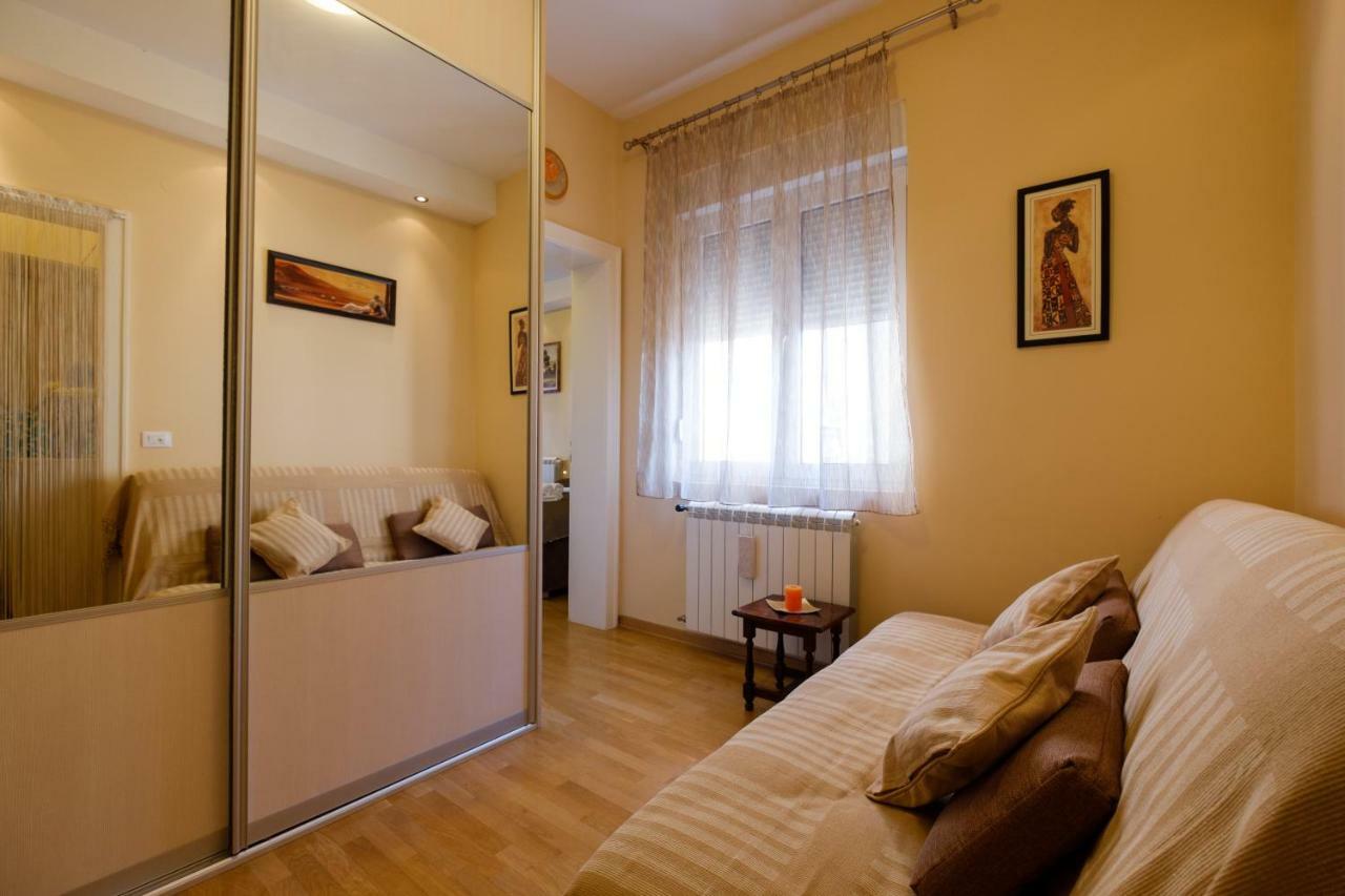 Jolie Daire Belgrad Dış mekan fotoğraf